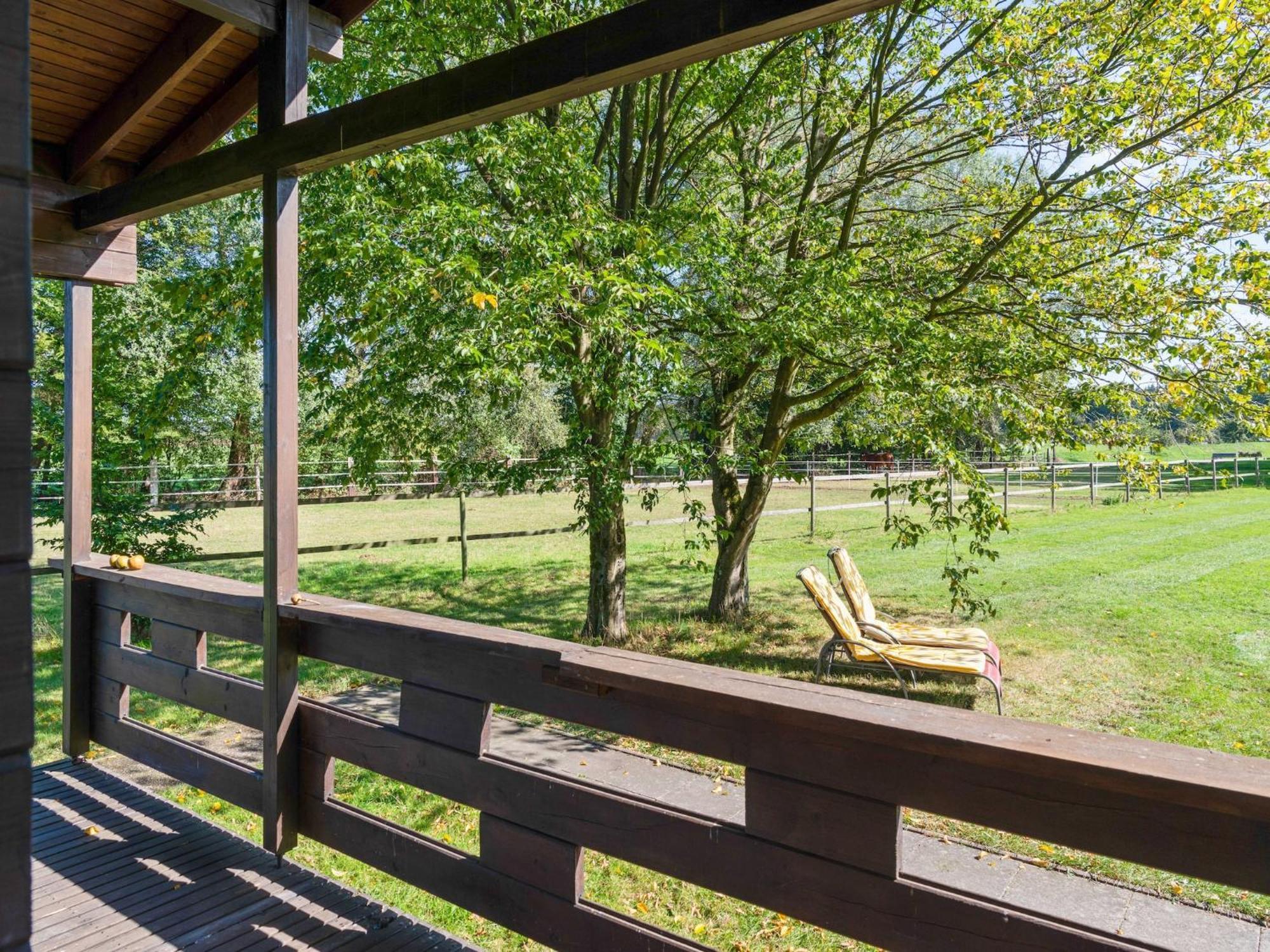 Holiday Home On A Horse Farm In The L Neburg Heath Eschede Exteriör bild